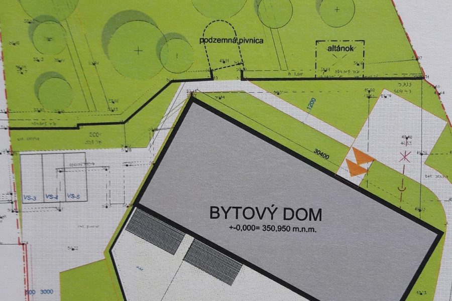 PREDANÝ – Predaj 3 izb. luxusného bytu na 3 posch. s výhľadom na zeleň, centrum BB