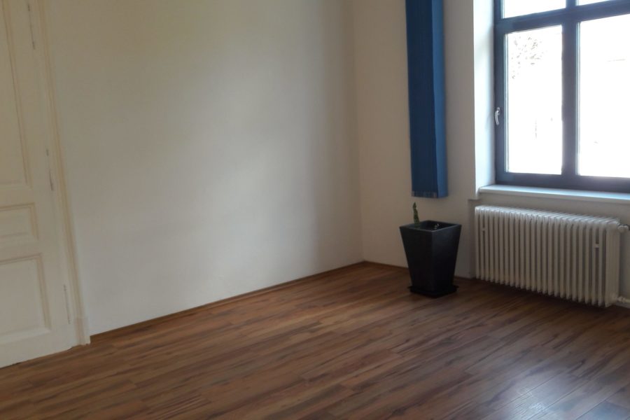 PRENAJATÉ – Kancelárske priestory v historickej budove v centre BB, 160 m2, 1.200 eur/mes.