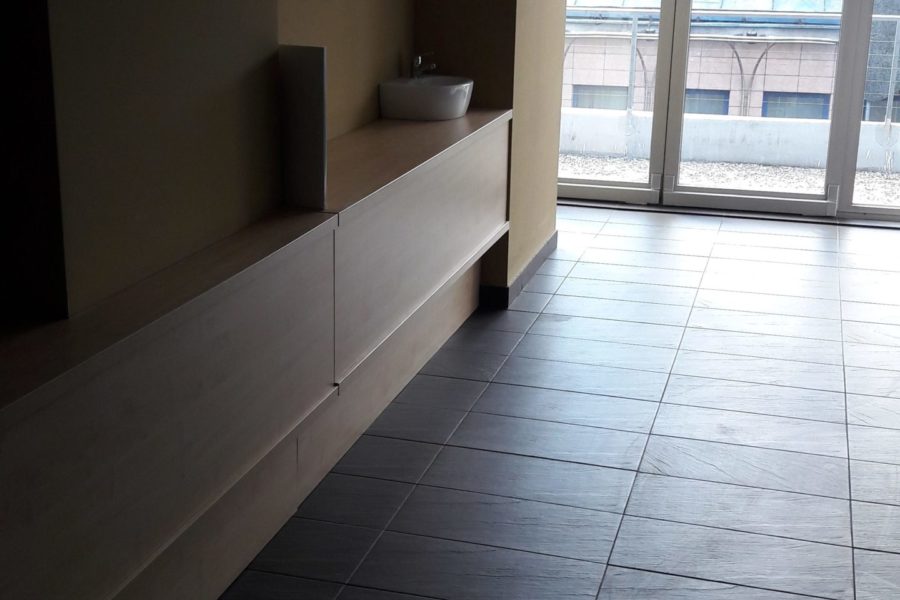 PRENAJATÉ – Priestor pre estetickú dermatológiu alebo kozmetiku, OCA na Huštáku, 60 m2, 700 eur