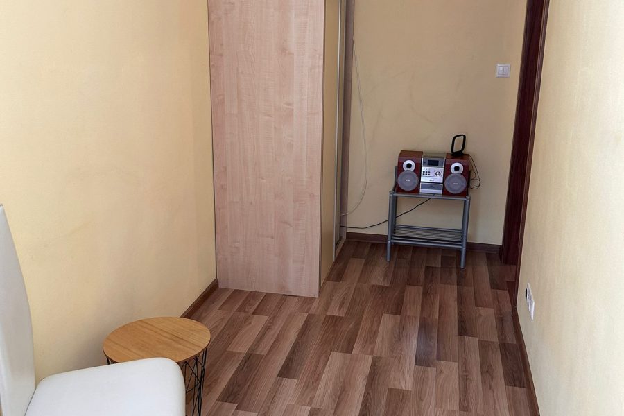 PRENAJATÝ – Sídlisko Fončorda – Prenájom 3,5 izb. bytu (80 m2) s balkónom a výťahom v 4. posch. bytovke na ulici Spojová