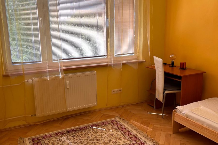 PRENAJATÝ – Sídlisko Fončorda – Prenájom 3,5 izb. bytu (80 m2) s balkónom a výťahom v 4. posch. bytovke na ulici Spojová