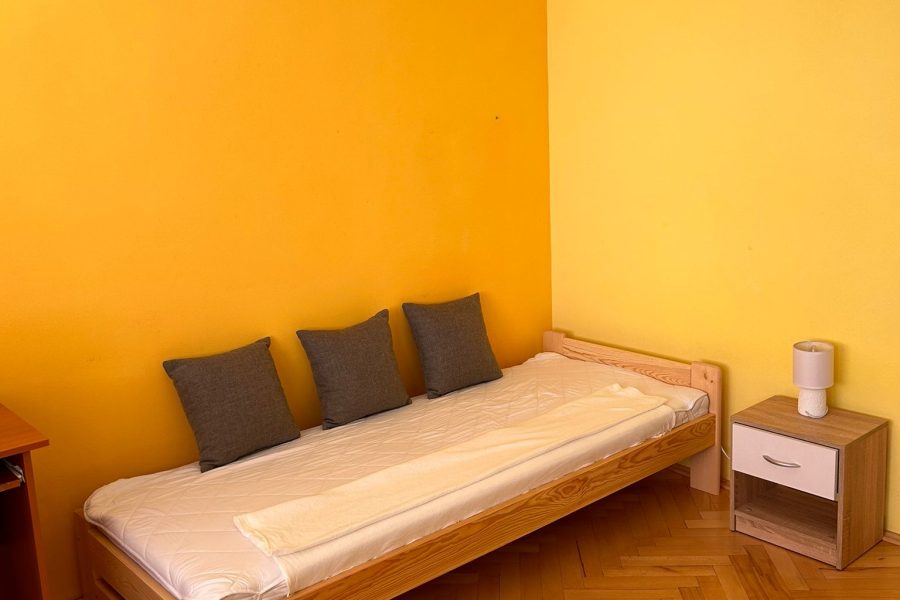 PRENAJATÝ – Sídlisko Fončorda – Prenájom 3,5 izb. bytu (80 m2) s balkónom a výťahom v 4. posch. bytovke na ulici Spojová