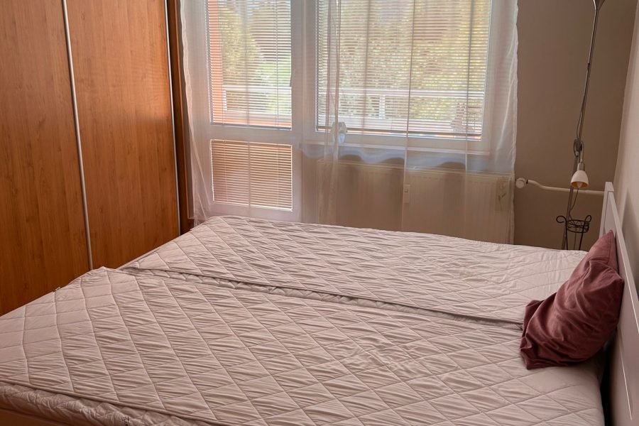PRENAJATÝ – Sídlisko Fončorda – Prenájom 3,5 izb. bytu (80 m2) s balkónom a výťahom v 4. posch. bytovke na ulici Spojová