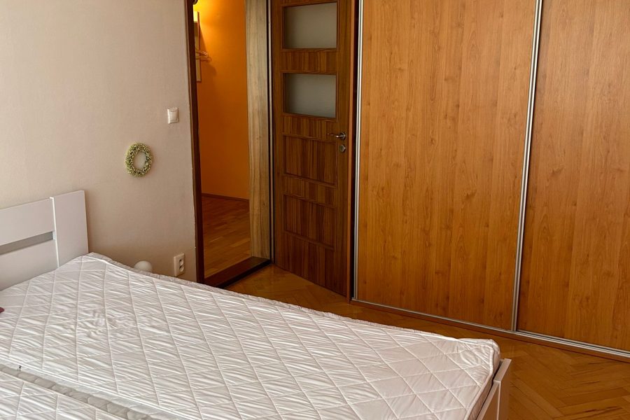 PRENAJATÝ – Sídlisko Fončorda – Prenájom 3,5 izb. bytu (80 m2) s balkónom a výťahom v 4. posch. bytovke na ulici Spojová