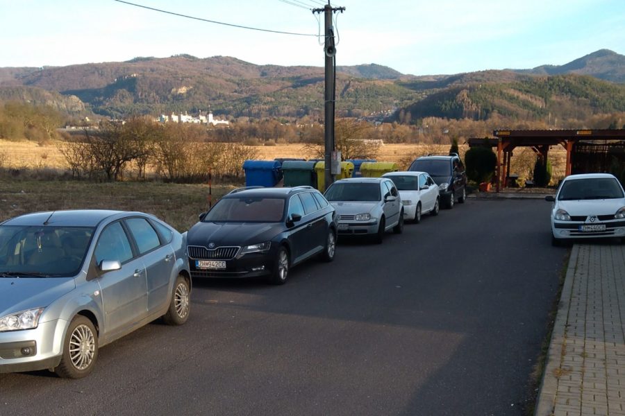 PREDANÝ – Predaj stavebného pozemku 691 m2 na výstavbu rodinného domu, obec Dolná Ždaňa