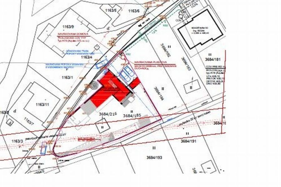 PREDANÝ – Predaj stavebného pozemku aj so stavebným povolením (878 m2), Banská Bystrica