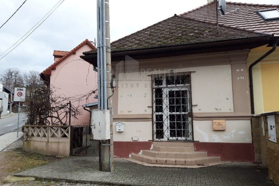 Stiahnutý z ponuky – Predaj dvojizbového rodinného domu na Rudlovskej ceste, Banská Bystrica