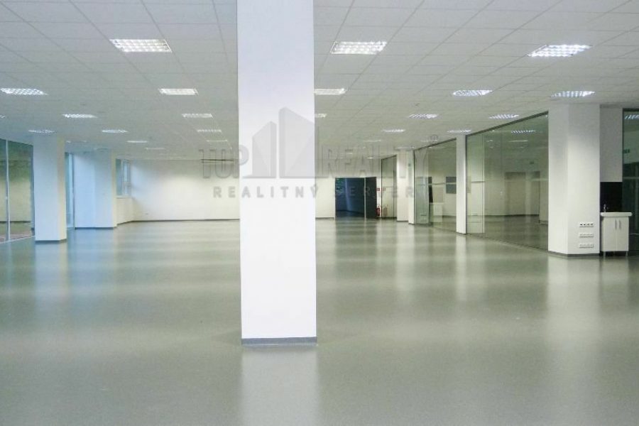 PRENAJATÉ – Prenájom obchodných priestorov na Fončorde (338,60 m2) v OD Mladosť, Banská Bystrica