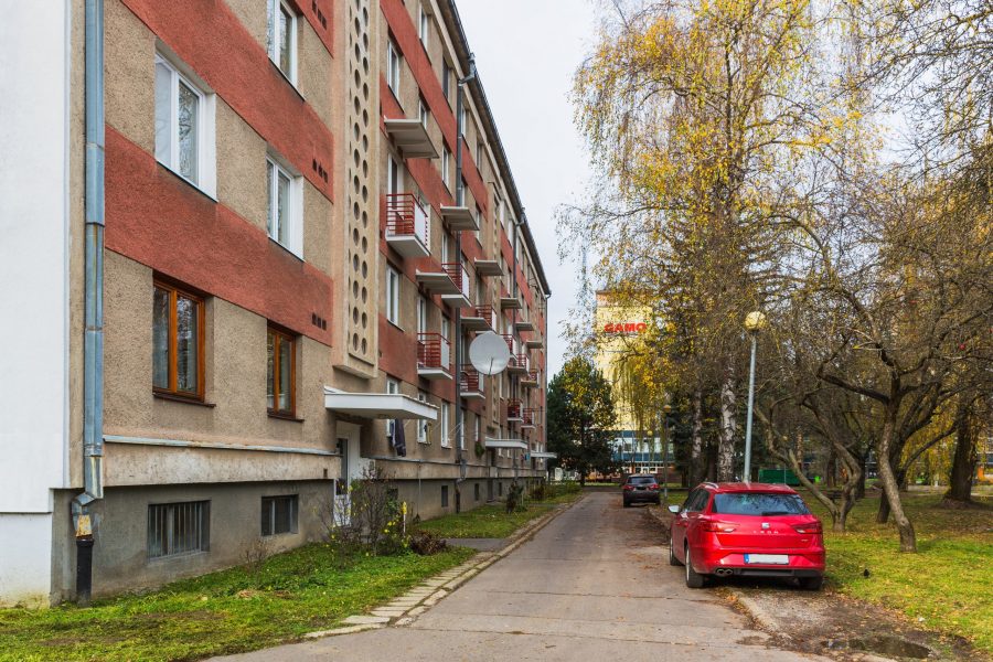 Lokalita Sídlisko – Prenájom 3 ib (63 m2) s balkónom na ulici Trieda SNP v B. Bystrici (širšie centrum mesta)