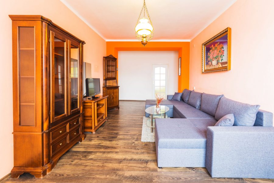 Lokalita Sídlisko – Prenájom 3 ib (63 m2) s balkónom na ulici Trieda SNP v B. Bystrici (širšie centrum mesta)