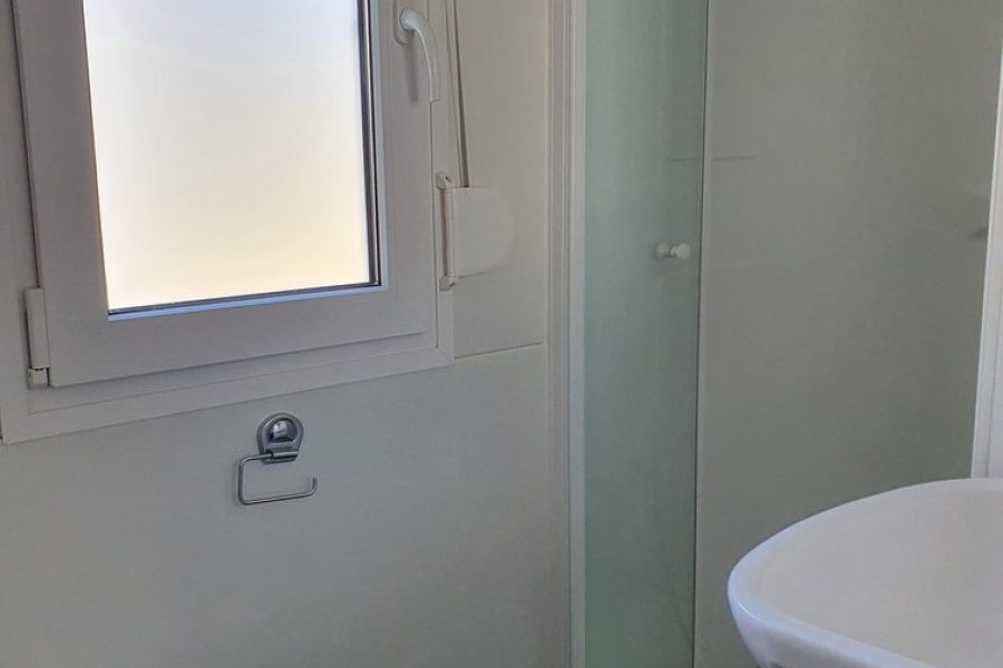 Predaj mobilného domčeku (56 m2) na pozemku (90 m2) v Chorvátsku, mesto Pirovac