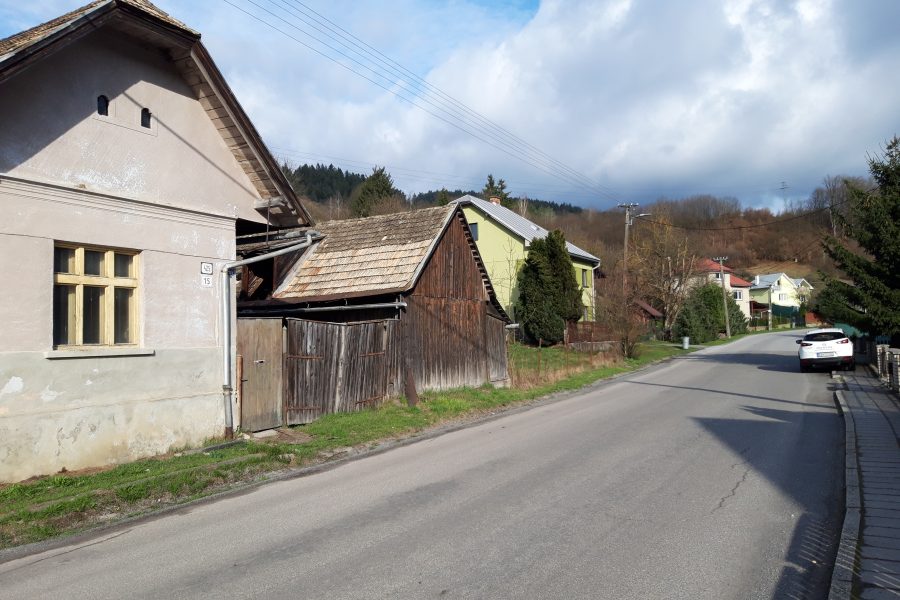 REZERVOVANÝ – Predaj rodinného domu (pôvodný stav) v obci Ľubietová, cca 20 km od B. Bystrice