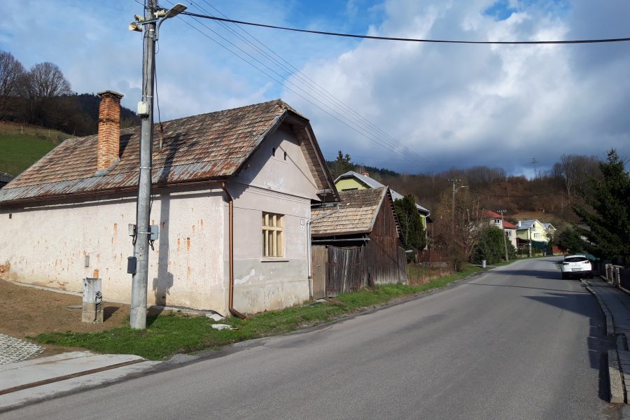 Predaj rodinného domu (pôvodný stav) v obci Ľubietová, cca 20 km od B. Bystrice