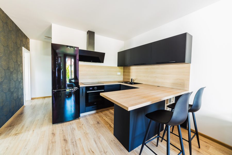 Lokalita Centrum – Prenájom 2 izb. bytu (50 m2) v novostavbe na ul. J. Kráľa s parkovacím miestom (15 m2), Banská Bystrica
