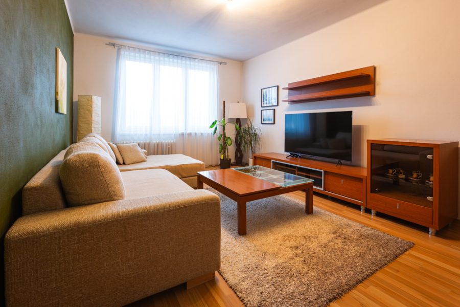 Lokalita Sídlisko – Prenájom 3 izb. bytu (72 m2) s 2 balkónmi a parkovacím miestom, širšie centrum mesta B. Bystrica