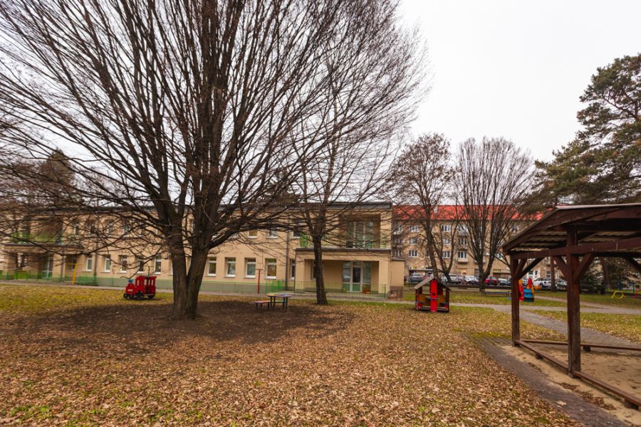 Lokalita Sídlisko – Prenájom 3 izb. bytu (72 m2) s 2 balkónmi a parkovacím miestom, širšie centrum mesta B. Bystrica