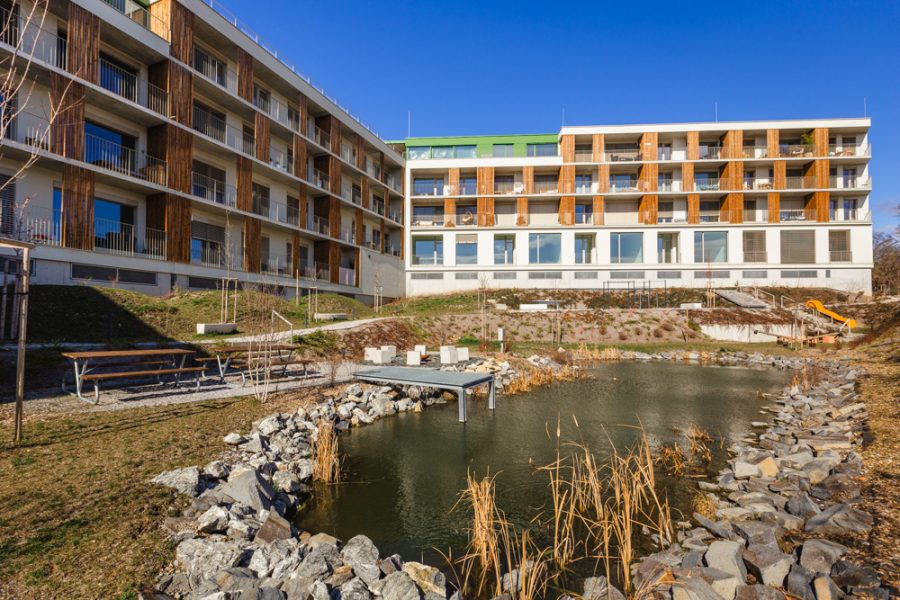 Lokalita Centrum – Prenájom 2 izb. bytu (55 m2) v novostavbe na ul. Hurbanova s balkónom, pivnicou a garážovým parkovaním, Banská Bystrica