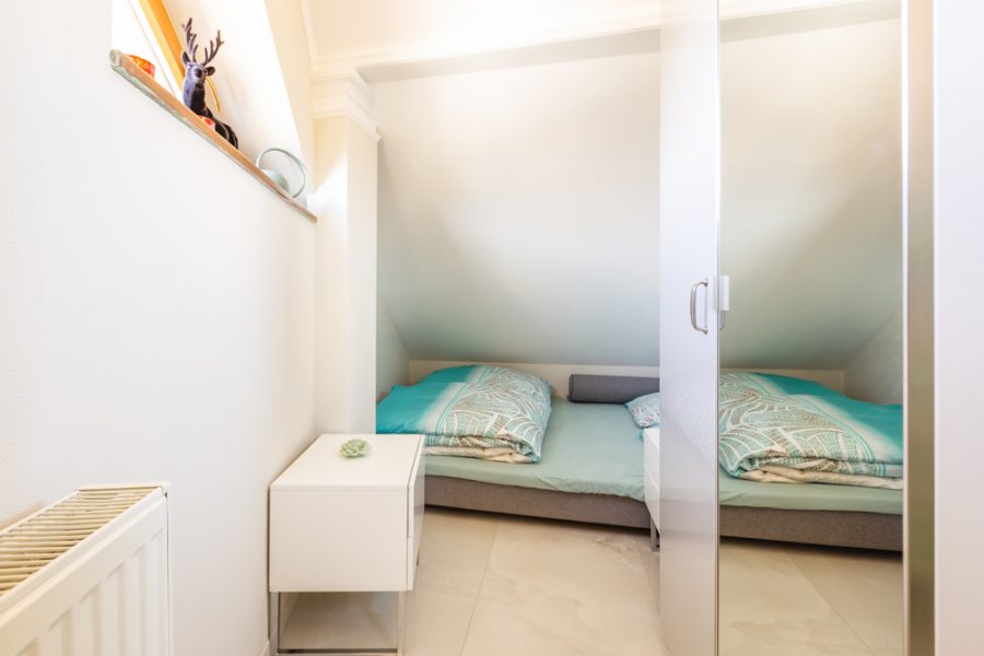 REZERVOVANÝ – Lokalita Centrum – Prenájom 1,5 izb. bytu (45 m2) v bytovom dome na ul. Horná Strieborná s pivnicou a vonkajším parkovaním, BB