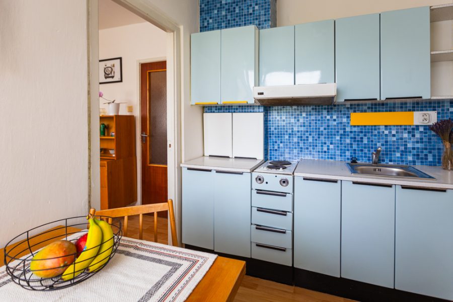 Rezervovaný: Lokalita Severná – Predaj 1 izb. bytu (30,99 m2) v 4 podlažnom bytovom dome (byt nemá balkón), Banská Bystrica