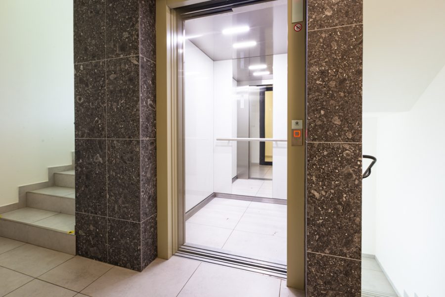 Rezervovaný: Lokalita Petelenova – Prenájom 2 izb. bytu v novostavbe s balkónom a pivnicou, širšie centrum mesta BB