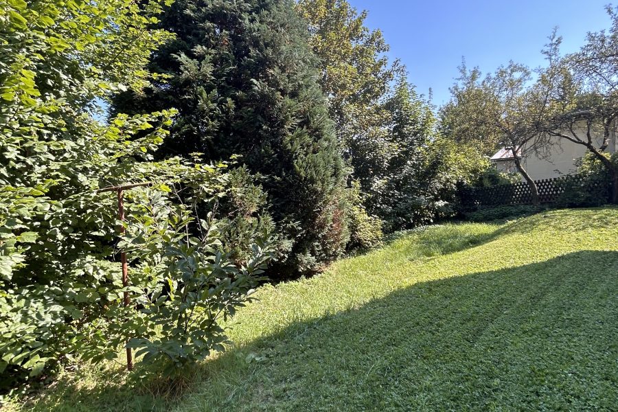 Lokalita: širšie centrum mesta BB – Prenájom 2 izb. bytu (58 m2) s parkovaním po kompletnej rekonštruk. v rodinnom dome