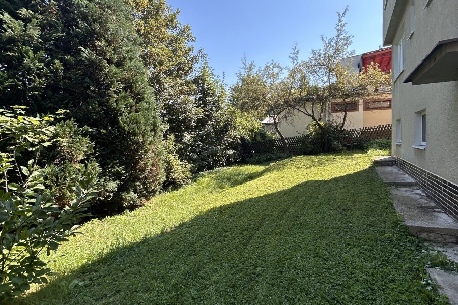 Lokalita: širšie centrum mesta BB – Prenájom 1 izb. bytu (44 m2) s balkónom a parkovaním po kompletnej rekonštruk. v rodinnom dome
