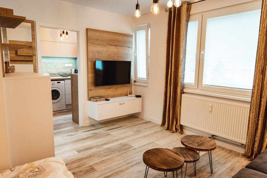 Sídlisko Fončorda, ulica Moskovská = Predaj 1 ib (30 m2) v tichej lokalite s výhľadom na okolitú prírodu, kompletná rekonštrukcia