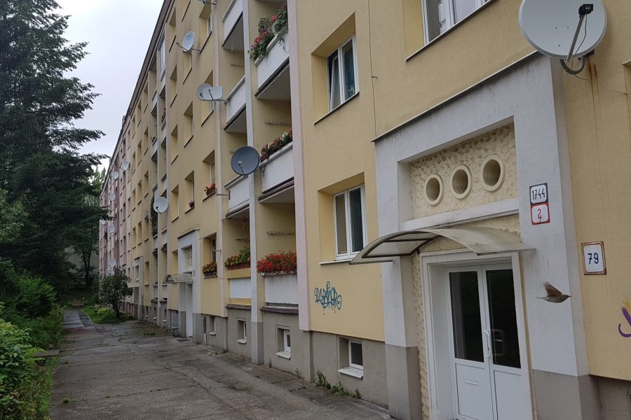 Sídlisko Fončorda, ulica Švermova = Predaj 3 izb. bytu (71 m2) s balkónom po čiastočnej rekonštrukcii s nájomcami (investičná príležitosť)