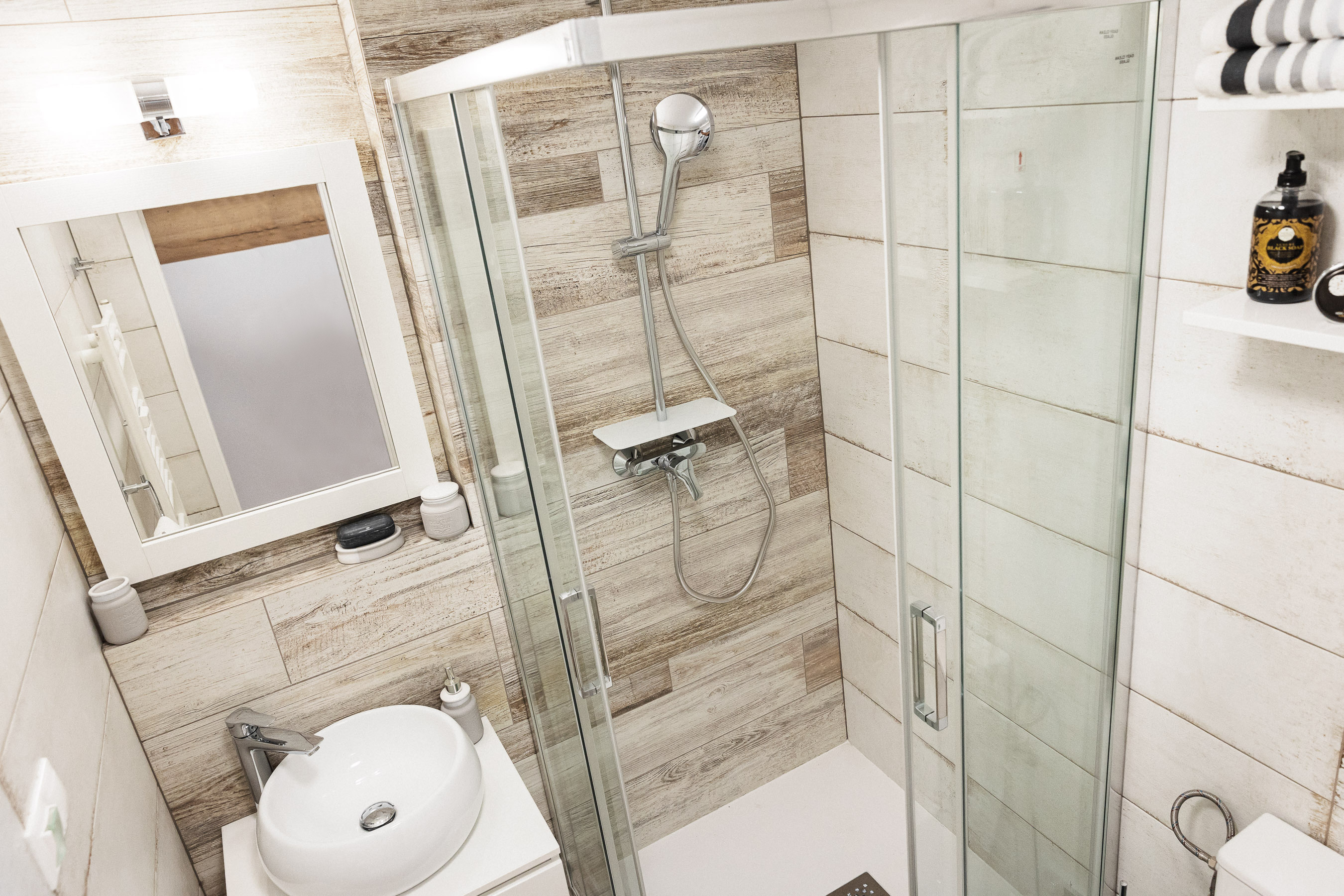 Sídlisko Fončorda, ulica Moskovská = Predaj 1 ib (30 m2) v tichej lokalite s výhľadom na okolitú prírodu, kompletná rekonštrukcia