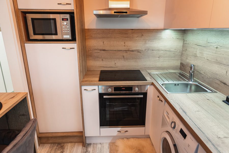 Sídlisko Fončorda, ulica Moskovská = Predaj 1 ib (30 m2) v tichej lokalite s výhľadom na okolitú prírodu, kompletná rekonštrukcia