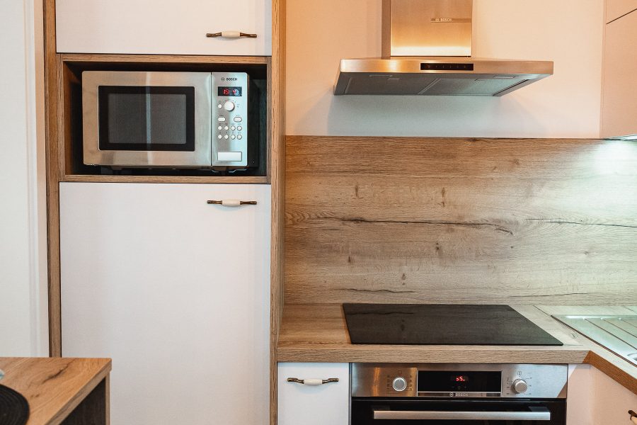 Sídlisko Fončorda, ulica Moskovská = Predaj 1 ib (30 m2) v tichej lokalite s výhľadom na okolitú prírodu, kompletná rekonštrukcia