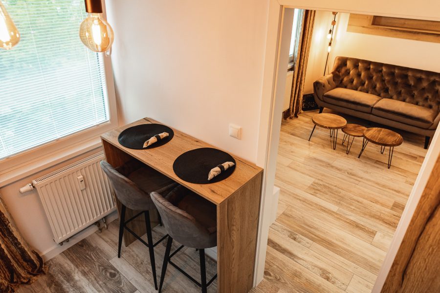 Sídlisko Fončorda, ulica Moskovská = Predaj 1 ib (30 m2) v tichej lokalite s výhľadom na okolitú prírodu, kompletná rekonštrukcia