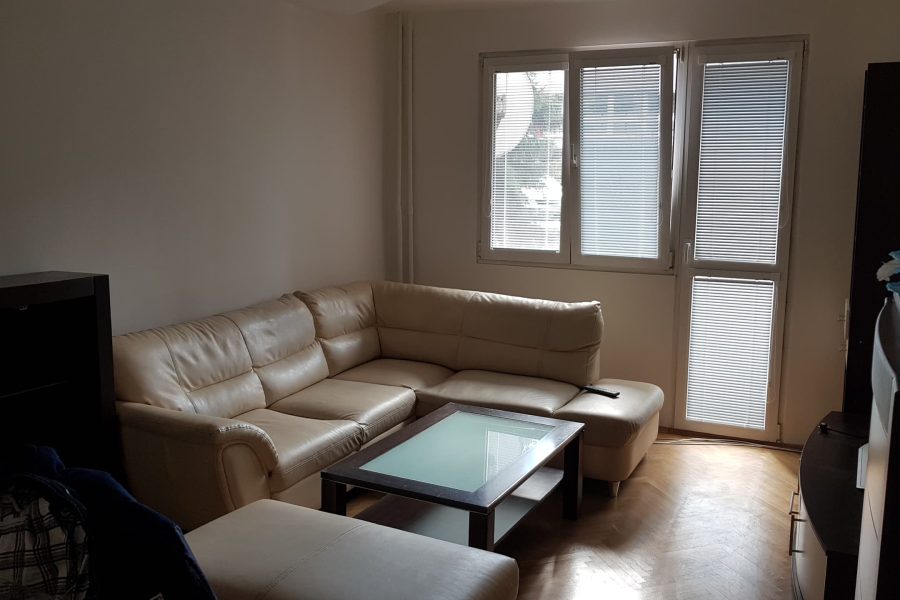 Sídlisko Fončorda, ulica Švermova = Predaj 3 izb. bytu (71 m2) s balkónom po čiastočnej rekonštrukcii s nájomcami (investičná príležitosť)