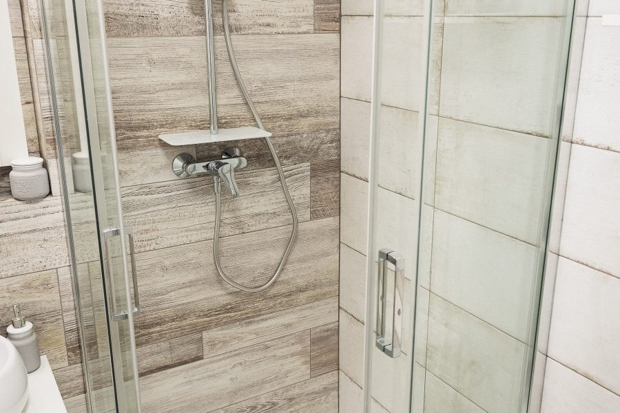 Sídlisko Fončorda, ulica Moskovská = Predaj 1 ib (30 m2) v tichej lokalite s výhľadom na okolitú prírodu, kompletná rekonštrukcia