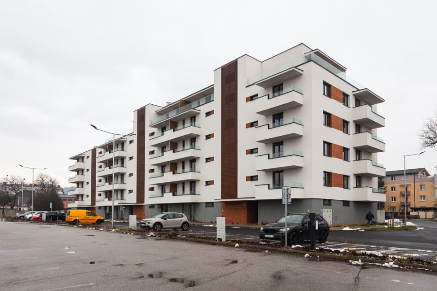 Lokalita Centrum – Prenájom 2 izb. bytu (55 m2) v novostavbe na ul. Námestie SNP s balkónom, pivnicou a garážovým parkovaním, Zvolen