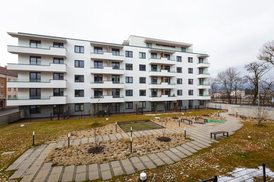 Lokalita Centrum – Prenájom 2 izb. bytu (55 m2) v novostavbe na ul. Námestie SNP s balkónom, pivnicou a garážovým parkovaním, Zvolen