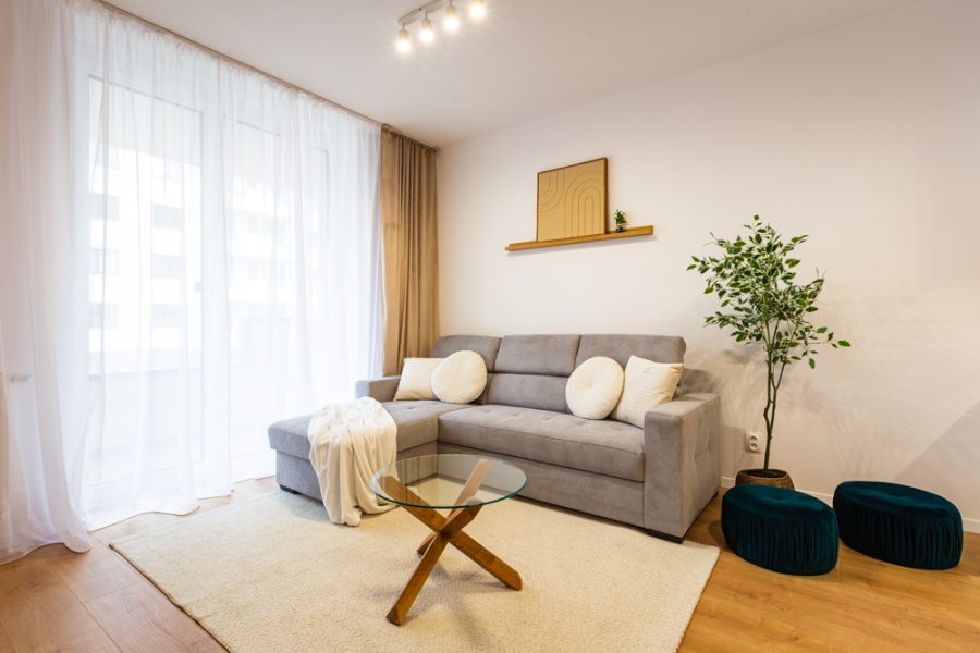 Lokalita Centrum – Prenájom 2 izb. bytu (55 m2) v novostavbe na ul. Námestie SNP s balkónom, pivnicou a garážovým parkovaním, Zvolen