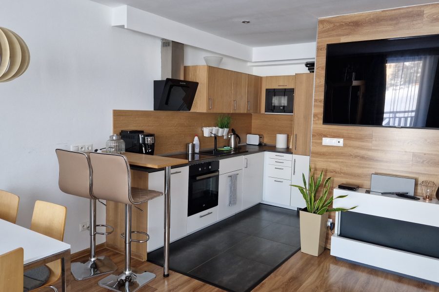 Lokalita Donovaly – Predaj 2 izb. APARTMÁNU (64 m2) v novostavbe na svahu s balkónom, pivnicou, parkovaním a infrasaunou