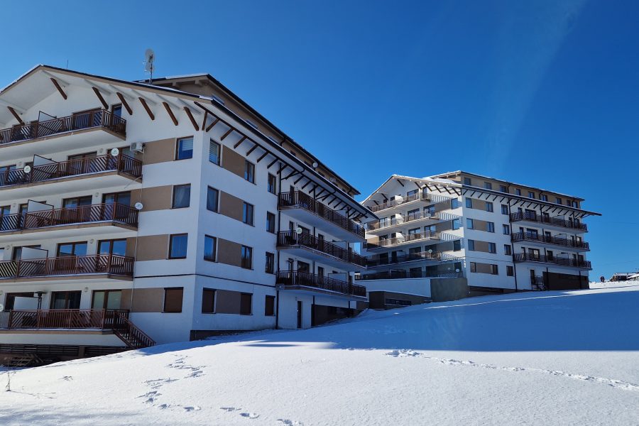 Lokalita Donovaly – Predaj 2 izb. APARTMÁNU (64 m2) v novostavbe na svahu s balkónom, pivnicou, parkovaním a infrasaunou