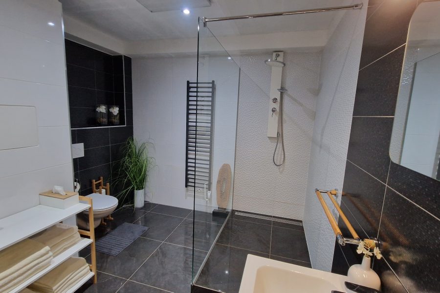 Lokalita Donovaly – Predaj 2 izb. APARTMÁNU (64 m2) v novostavbe na svahu s balkónom, pivnicou, parkovaním a infrasaunou