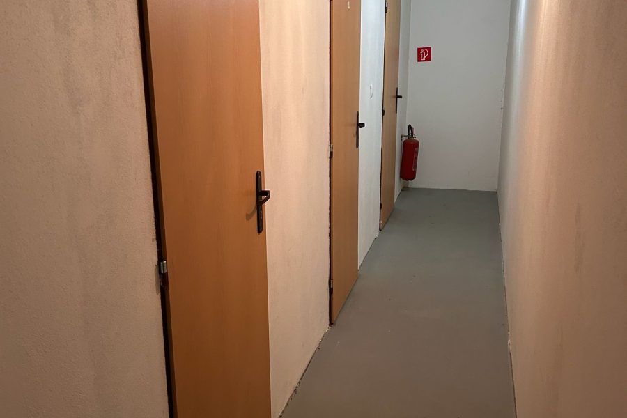 Centrum BB, ulica Bakossova = Predaj 1 ib (43 m2) v novostavbe s kotolňou a murovanou pivnicou (bez parkovacieho miesta)