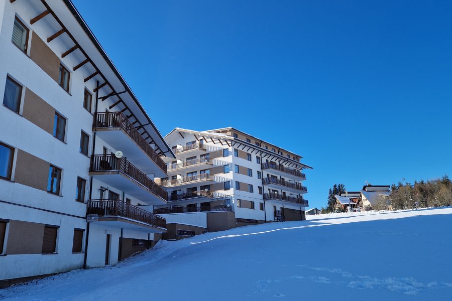 Lokalita Donovaly – Predaj 2 izb. APARTMÁNU (64 m2) v novostavbe na svahu s balkónom, pivnicou, parkovaním a infrasaunou