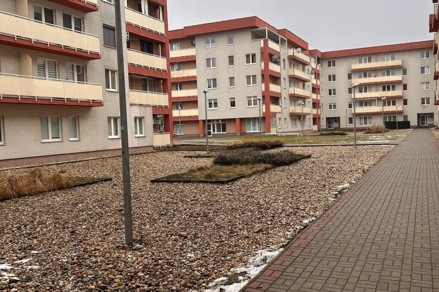 Centrum BB, ulica Bakossova = Predaj 1 ib (43 m2) v novostavbe s kotolňou a murovanou pivnicou (bez parkovacieho miesta)