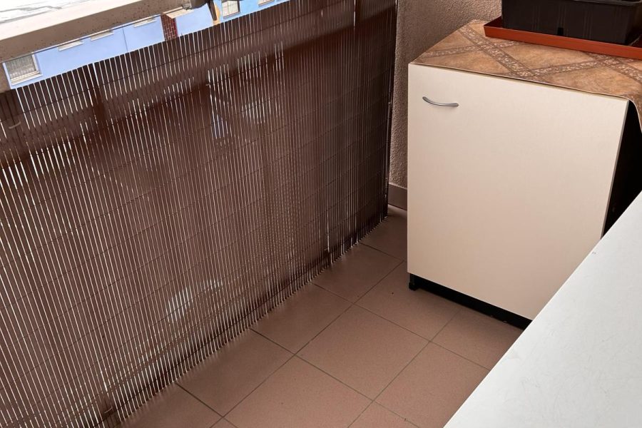 Banská Bystrica, časť Príboj = Prenájom útulného 2 ib (48 m2) s 2 balkónmi a vonkajším parkovaním (voľný od 3/2026)