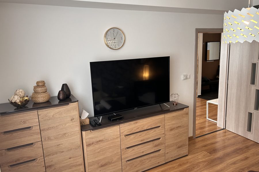 Lokalita Donovaly – Predaj 2 izb. bytu (64 m2) v novostavbe na svahu s balkónom, pivnicou, garážovým parkovaním a infra-saunou