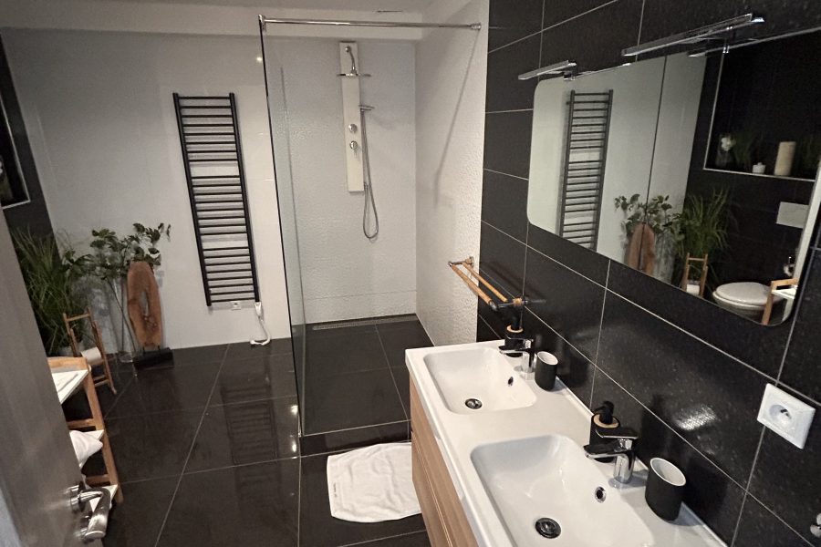 Lokalita Donovaly – Predaj 2 izb. bytu (64 m2) v novostavbe na svahu s balkónom, pivnicou, garážovým parkovaním a infra-saunou