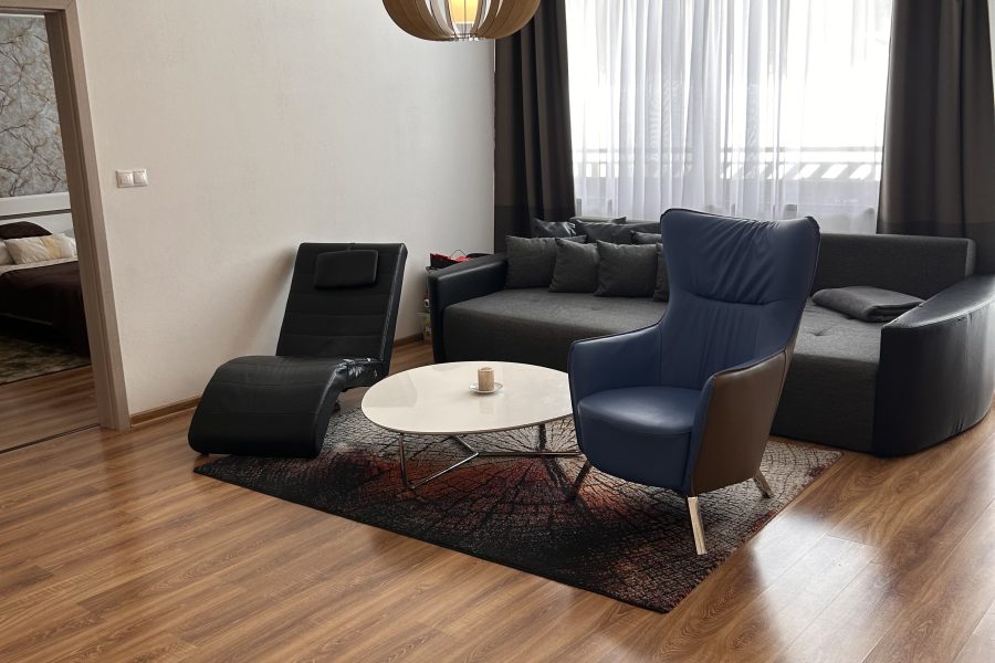 Lokalita Donovaly – Predaj 2 izb. bytu (64 m2) v novostavbe na svahu s balkónom, pivnicou, garážovým parkovaním a infra-saunou