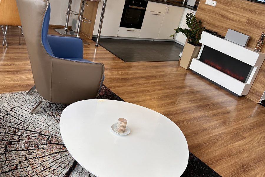 Lokalita Donovaly – Predaj 2 izb. bytu (64 m2) v novostavbe na svahu s balkónom, pivnicou, garážovým parkovaním a infra-saunou