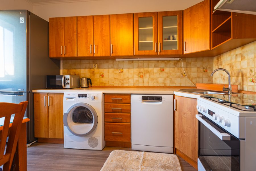 Lokalita Sásová – Prenájom 3 izb. bytu (70 m2) po komplentej rekonštrukcii s balkónom a pohodlným parkovaním, Banská Bystrica