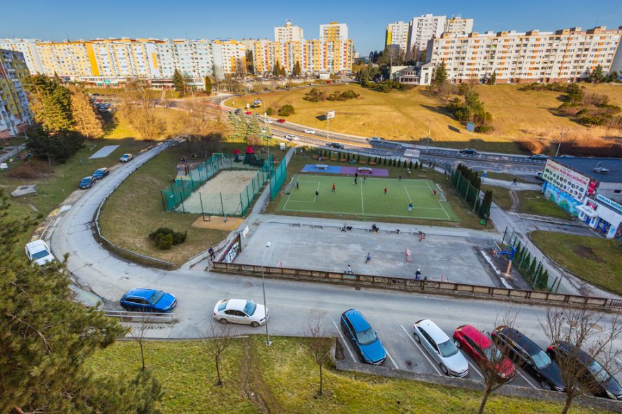 Lokalita Sásová – Prenájom 3 izb. bytu (70 m2) po komplentej rekonštrukcii s balkónom a pohodlným parkovaním, Banská Bystrica